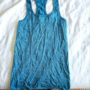 Small Women's Lululemon turquoise tank. Used.